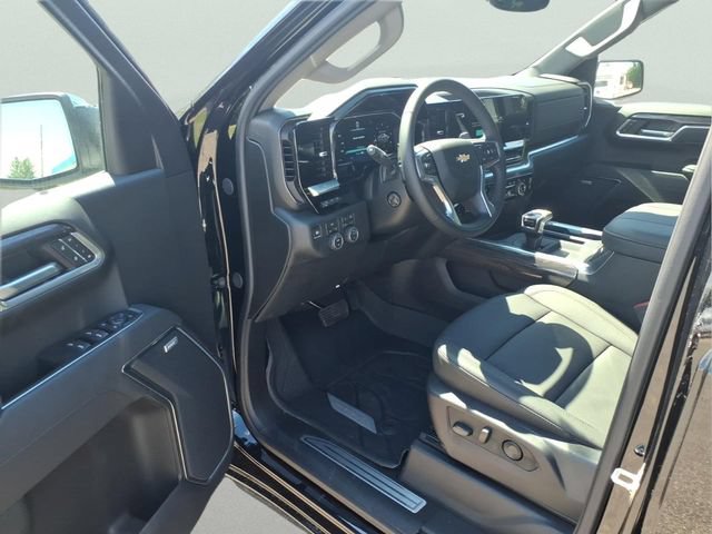 New 2026 Chevrolet Silverado 1500 LTZ w/ LTZ Premium Package AWD/4WD image 9
