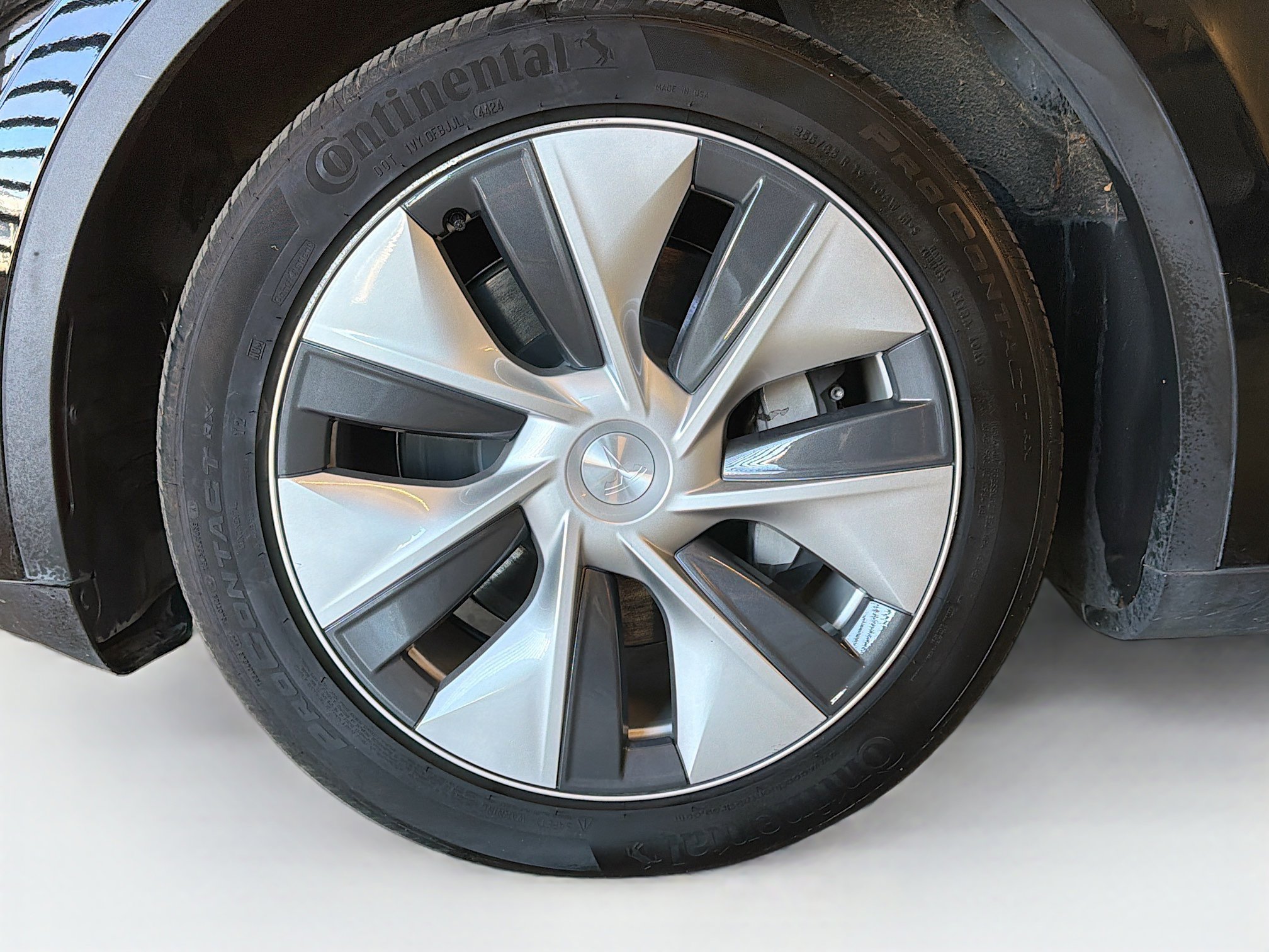 Used 2023 Tesla Model Y Long Range image 11