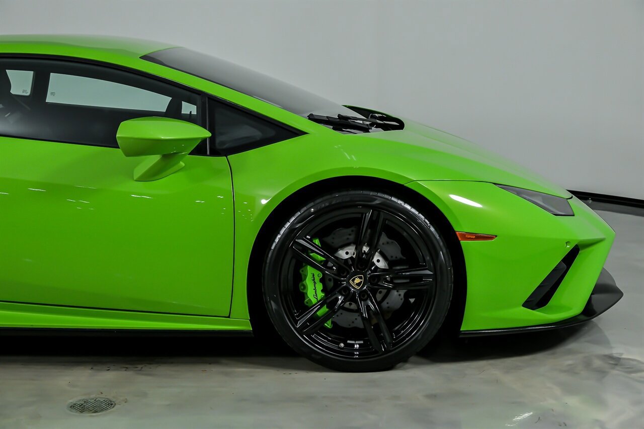 Used 2022 Lamborghini Huracan EVO RWD image 15