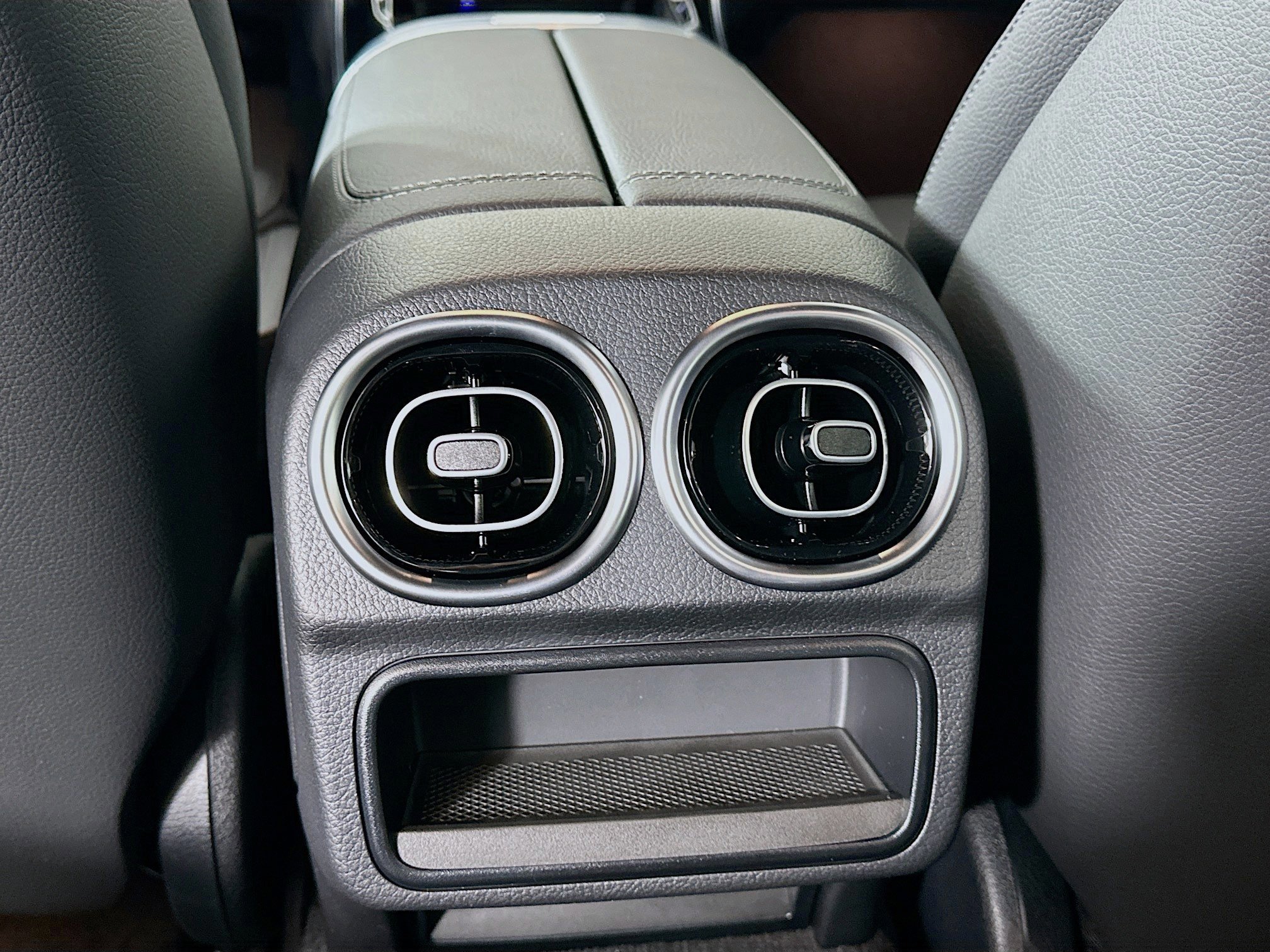 Certified 2026 Mercedes-Benz C 300 4MATIC Sedan image 32