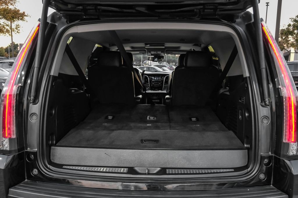 Used 2015 Cadillac Escalade Luxury image 58