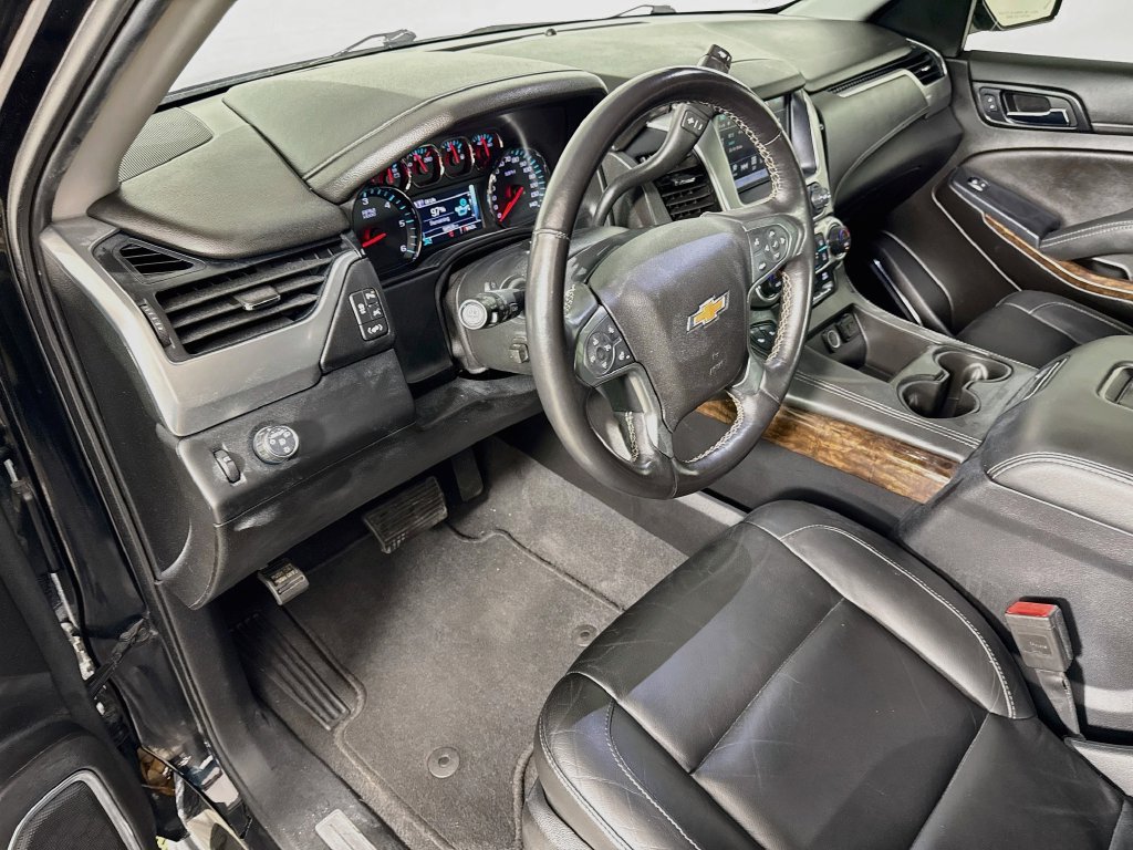 Used 2020 Chevrolet Tahoe LT w/ Luxury Package RWD image 9