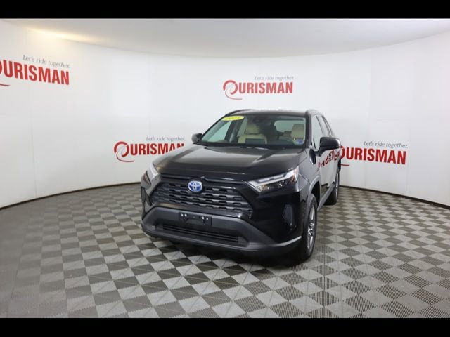 Used 2023 Toyota RAV4 LE image 2