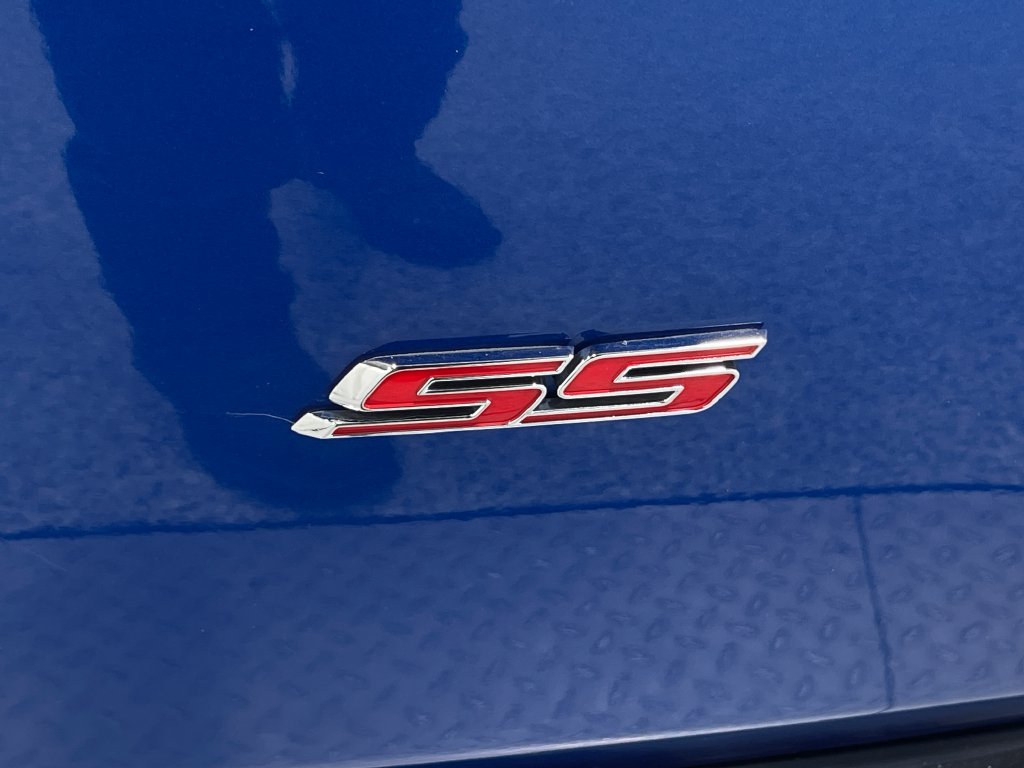 Used 2018 Chevrolet Camaro SS RWD image 38