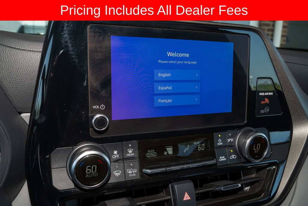 Used 2023 Toyota Highlander LE FWD image 14