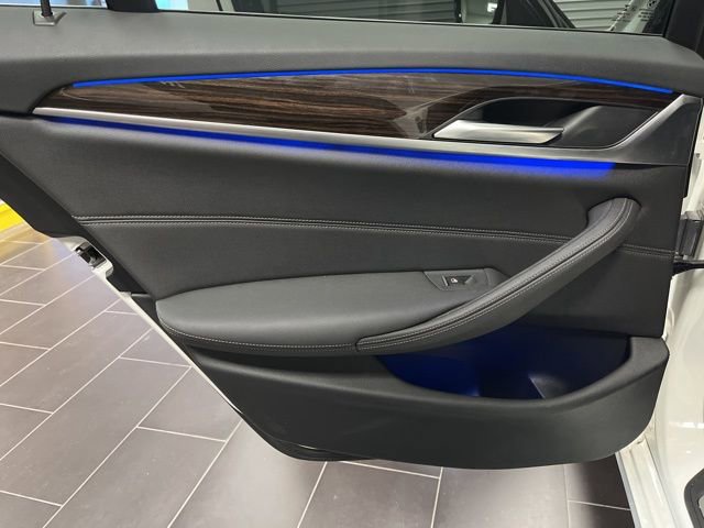 Used 2021 BMW 540i w/ Convenience Package image 11