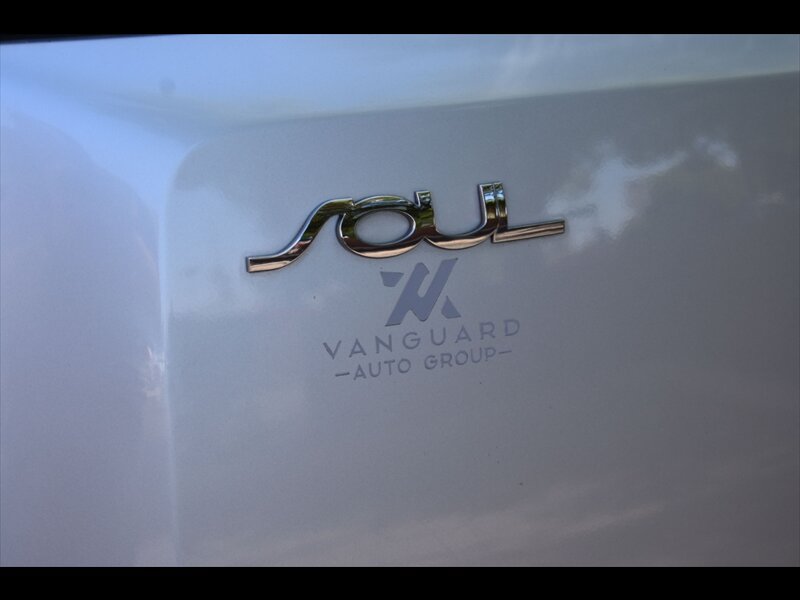 Used 2010 Kia Soul + FWD image 46