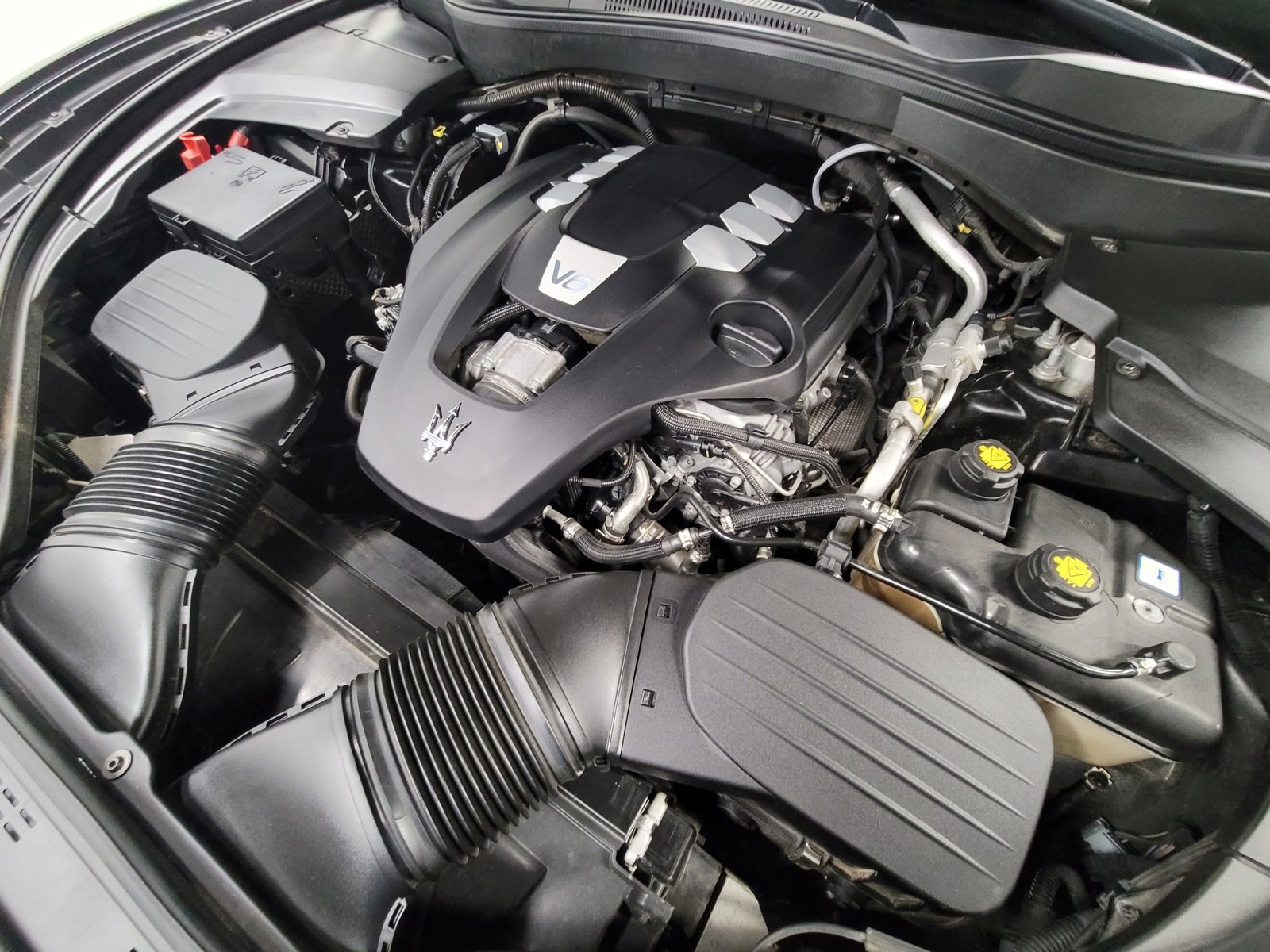 Used 2018 Maserati Levante GranSport image 56