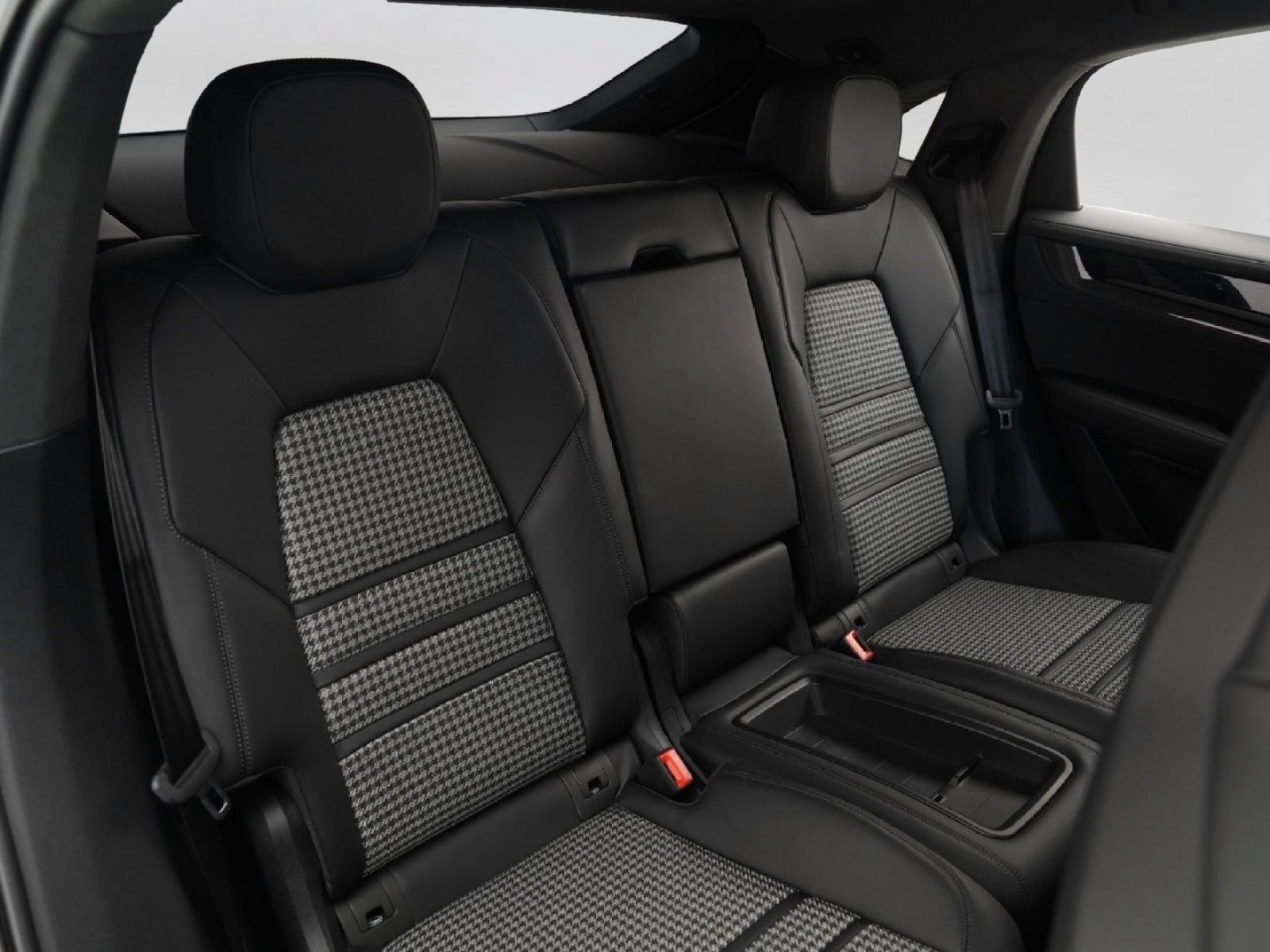 Used 2026 Porsche Cayenne GTS AWD/4WD image 39