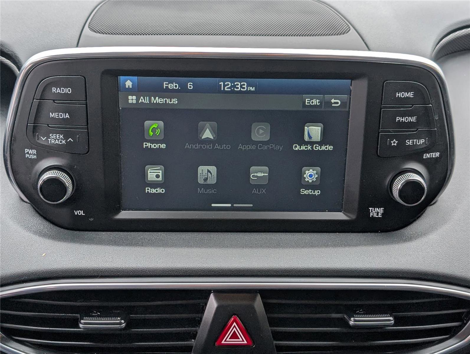 Used 2020 Hyundai Santa Fe SE image 25