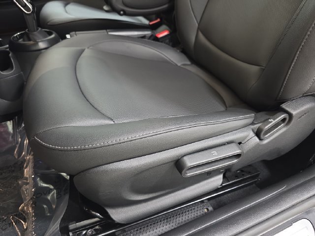 Certified 2024 MINI Cooper S FWD image 26