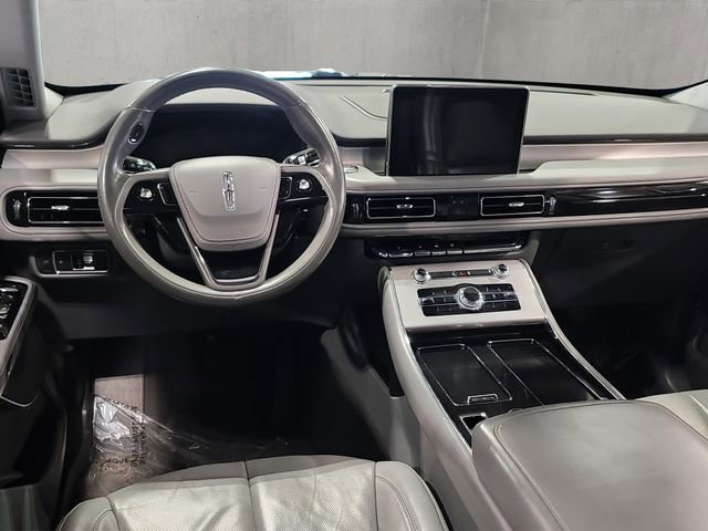 Used 2020 Lincoln Aviator Reserve w/ Equipment Group 201A image 17