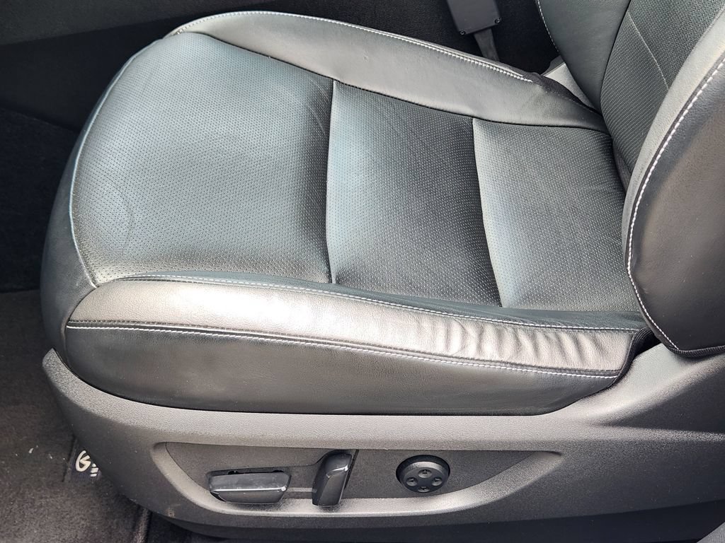 Used 2022 INFINITI QX50 Luxe FWD image 23