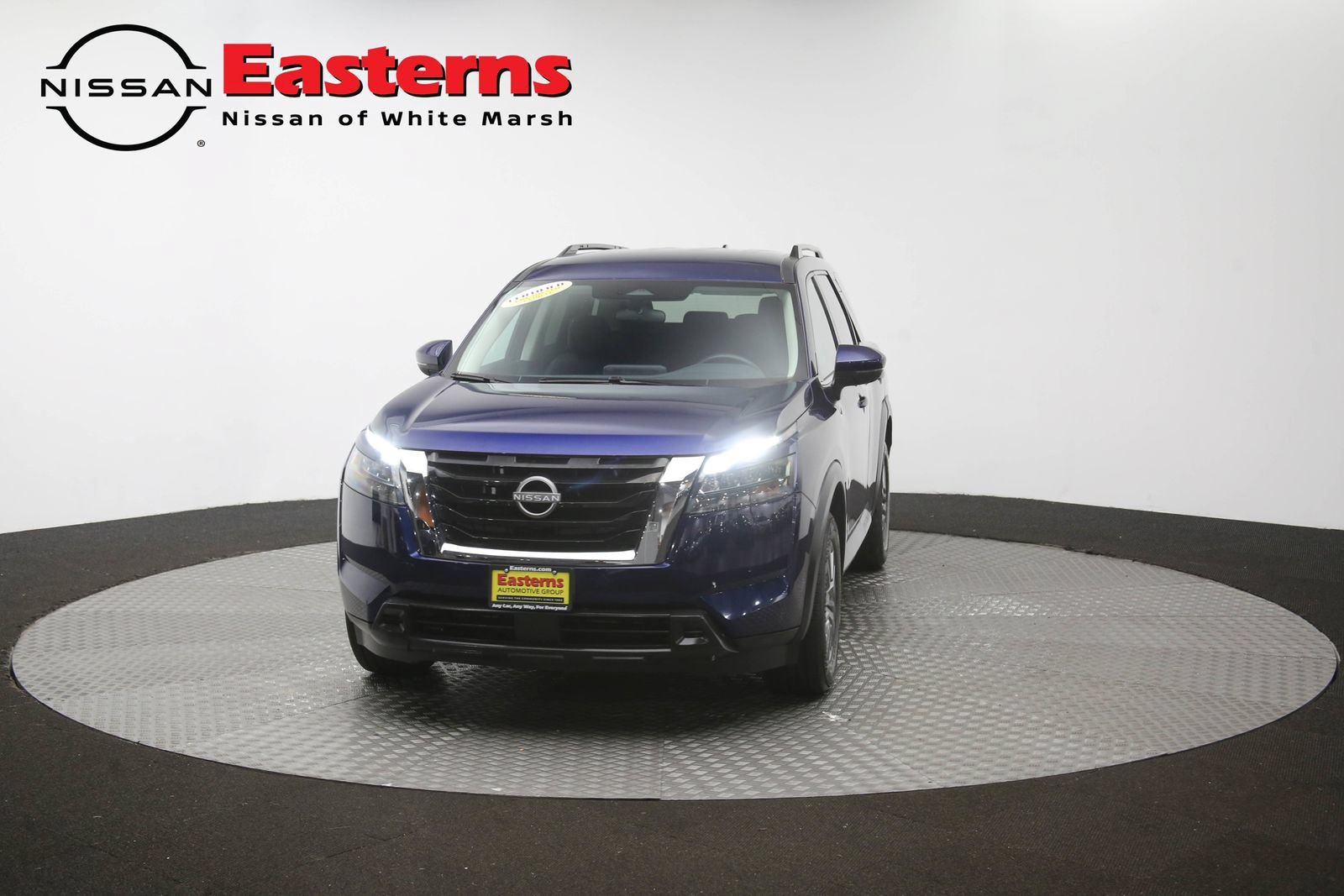 Used 2025 Nissan Pathfinder SV FWD image 52