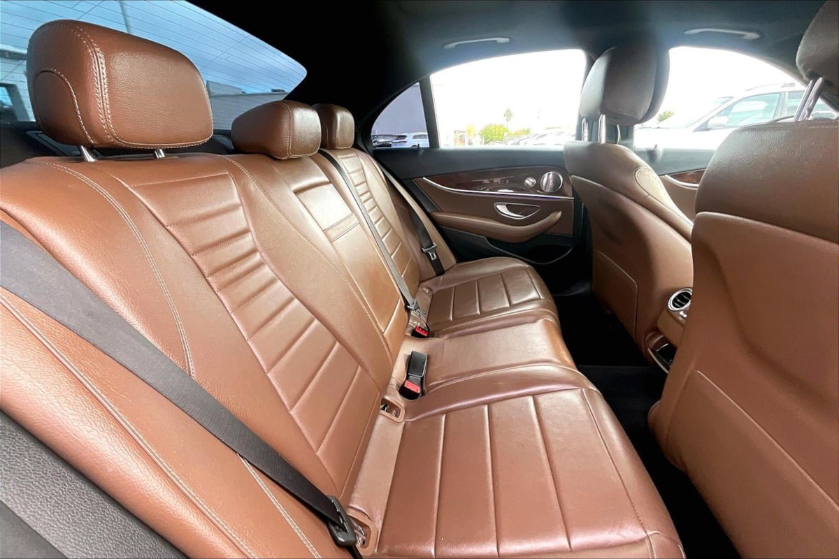 Used 2017 Mercedes-Benz E 300 image 17