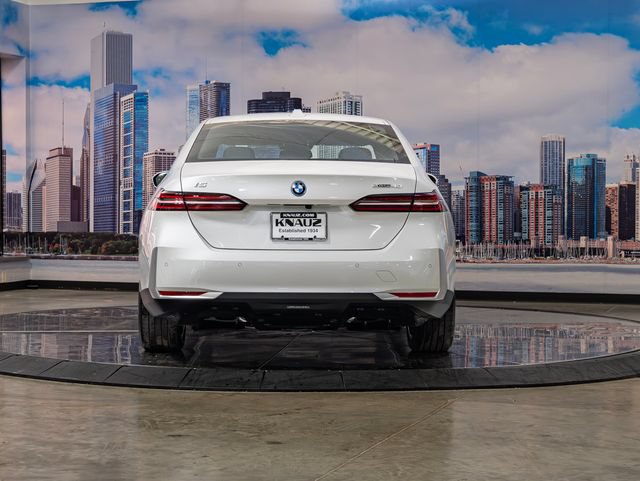 Used 2027 BMW i5 xDrive40 w/ Premium Package AWD/4WD image 11