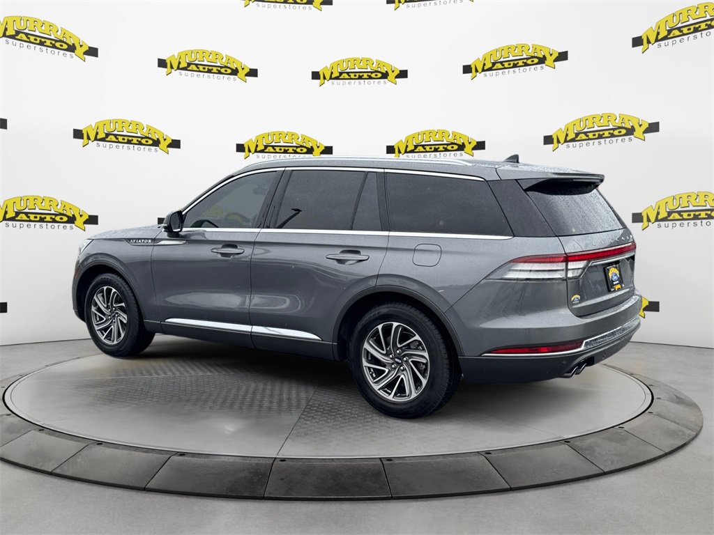 Used 2021 Lincoln Aviator 2WD w/ Elements Package image 3