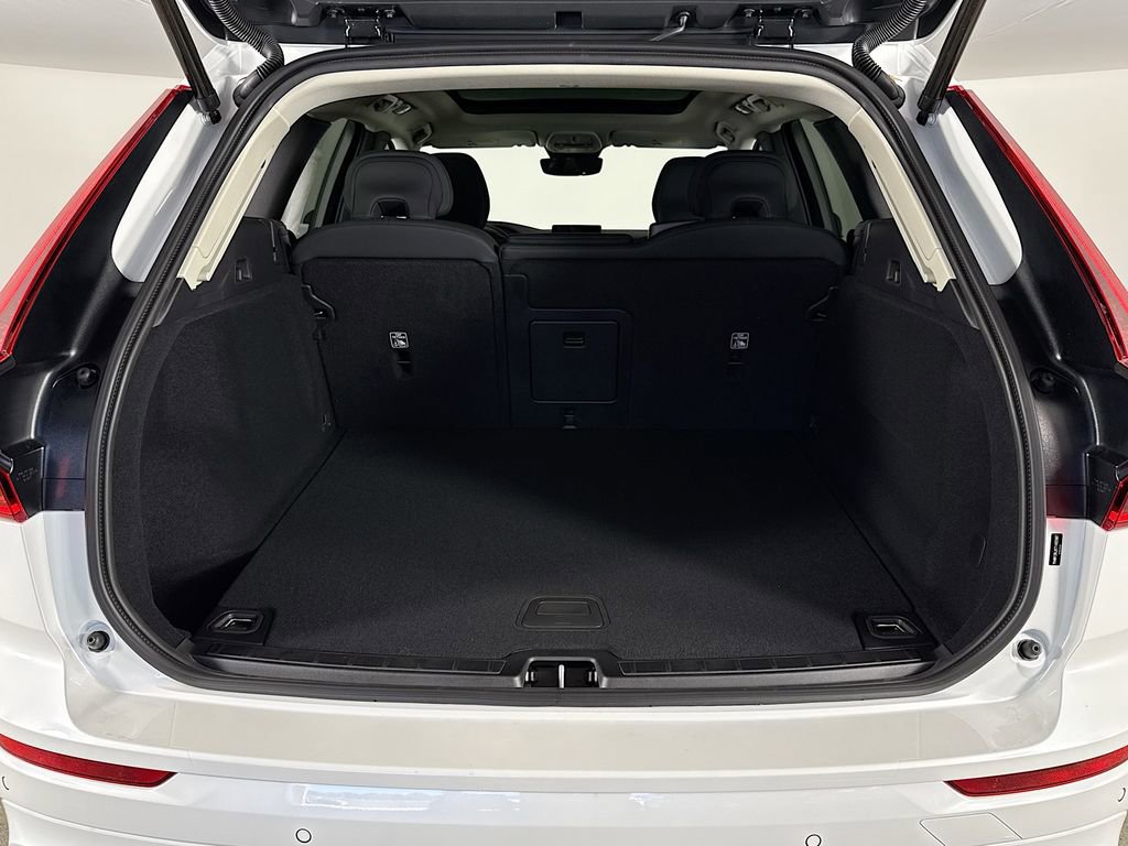 New 2026 Volvo XC60 B5 Core image 26