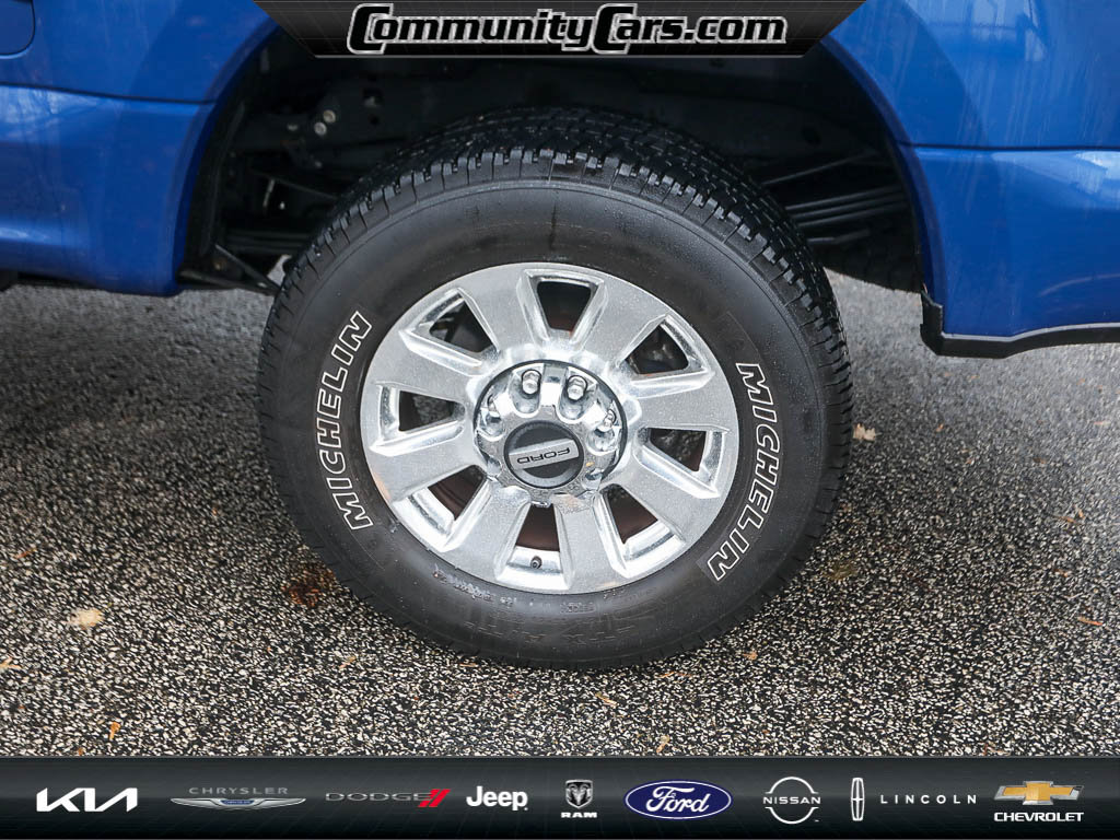 Used 2022 Ford F350 Platinum w/ FX4 Off-Road Package image 4