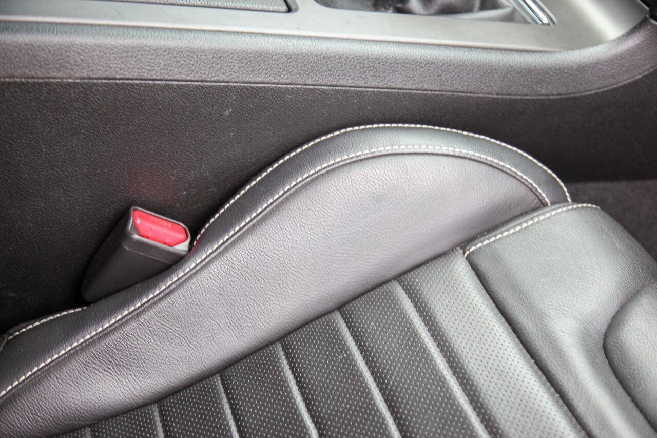 Used 2011 Ford Mustang GT Premium w/ Electronics Pkg RWD image 77