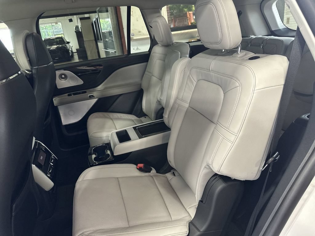 Used 2026 Lincoln Aviator Reserve AWD/4WD image 25
