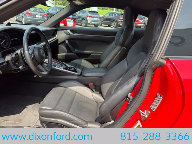 Used 2024 Porsche 911 Carrera RWD image 10