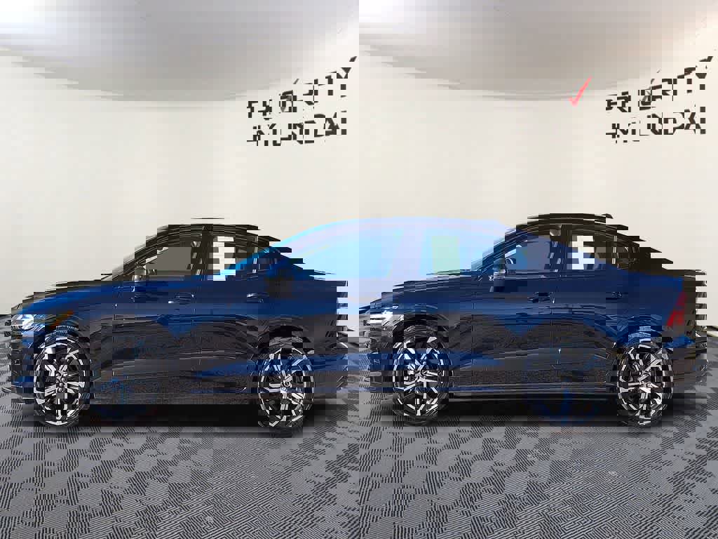 Used 2024 Volvo S60 B5 Core image 7