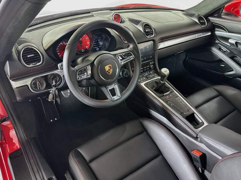 Certified 2024 Porsche 718 Cayman GTS RWD image 4