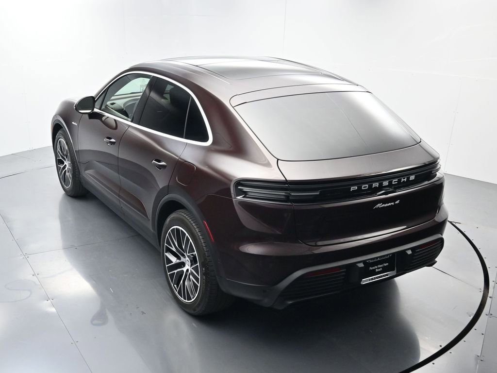 Certified 2025 Porsche Macan 4 Electric image 37