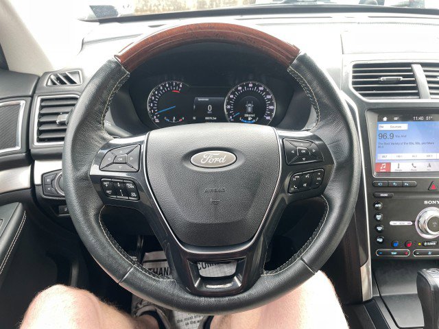 Used 2019 Ford Explorer Platinum image 28