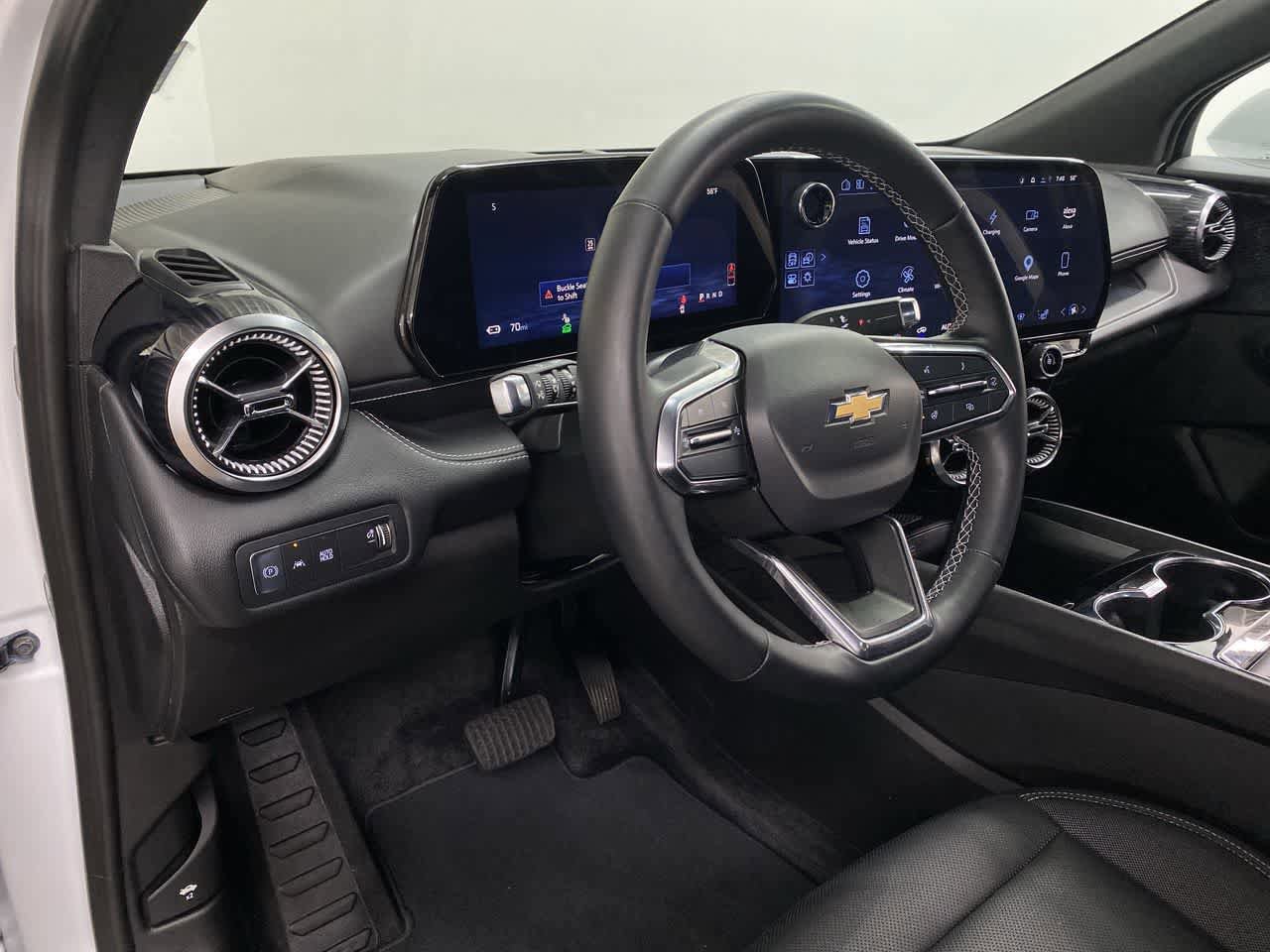 Used 2024 Chevrolet Blazer EV LT AWD/4WD image 2