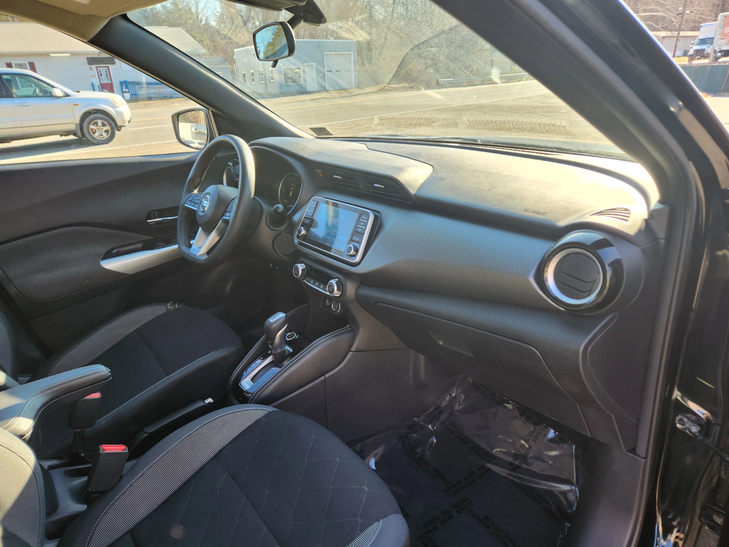 Used 2020 Nissan Kicks SV image 18