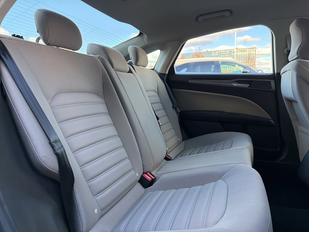Used 2018 Ford Fusion S image 16