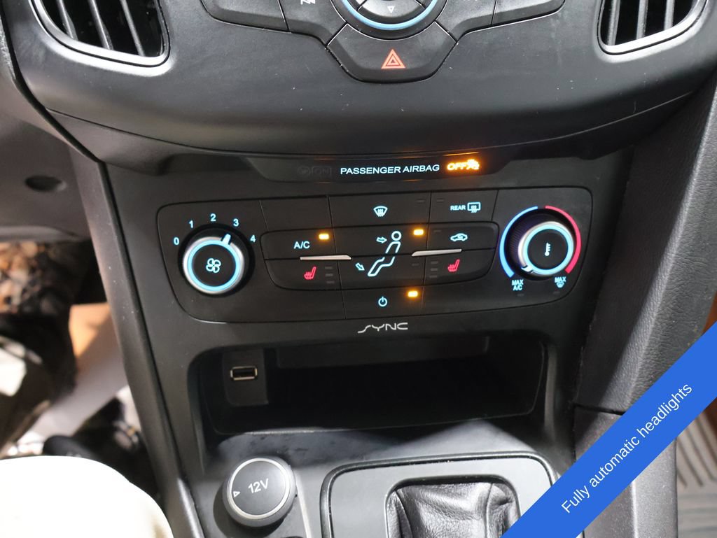 Used 2015 Ford Focus SE w/ SE Cold Weather Package FWD image 8