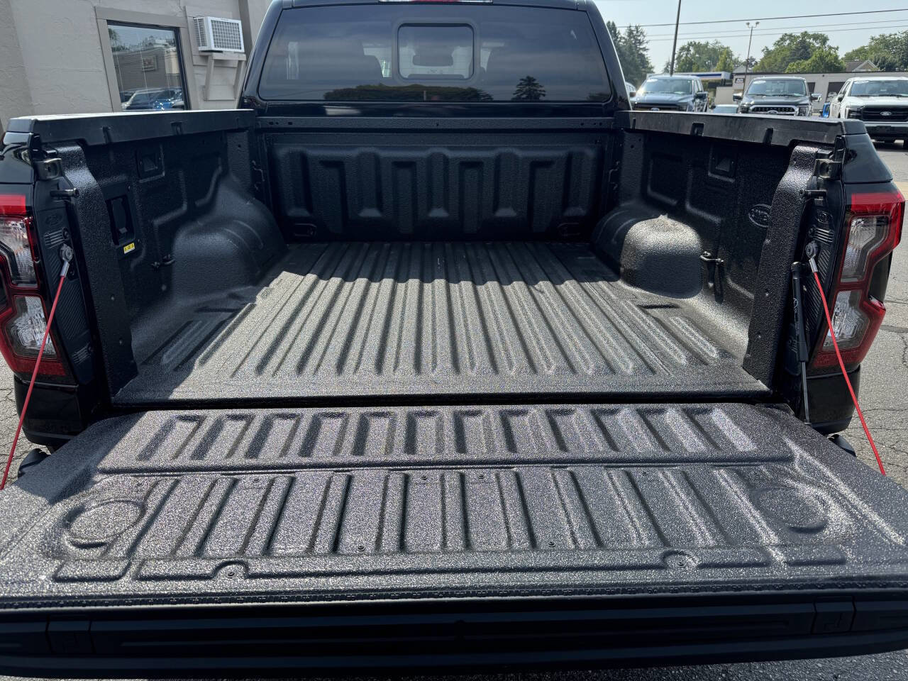Used 2024 Ford Ranger Lariat w/ FX4 Off-Road Package image 12