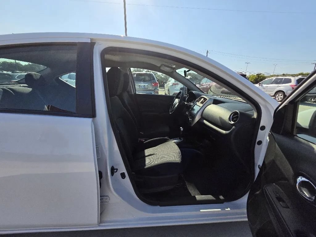 Used 2019 Nissan Versa SV FWD image 22