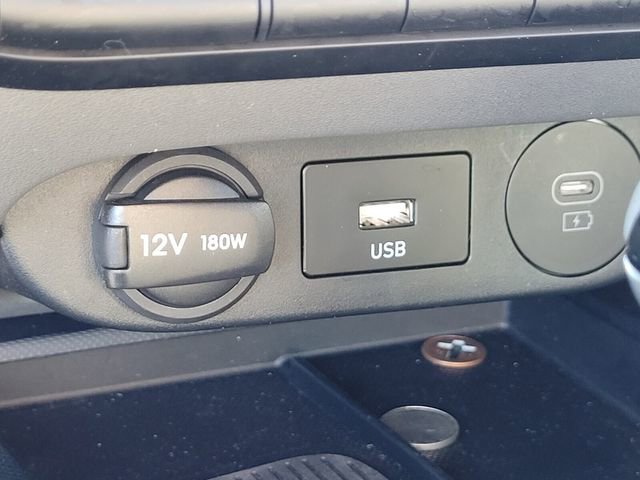 Used 2025 Hyundai Elantra Sport image 33