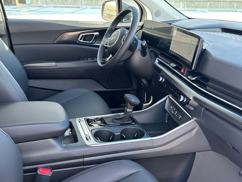 New 2026 Kia Carnival SX w/ SX Dark Edition Package image 14