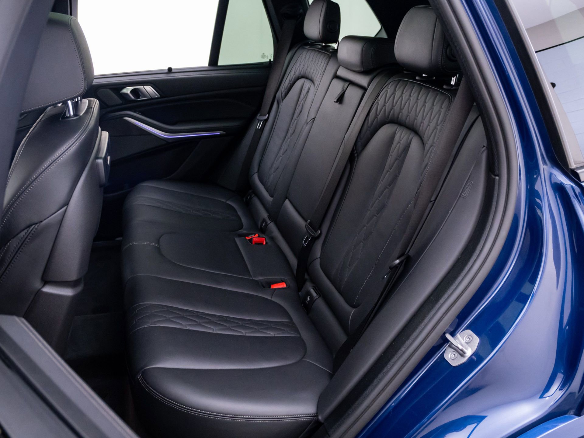 Used 2022 BMW X5 M50i w/ Executive Package AWD/4WD image 14