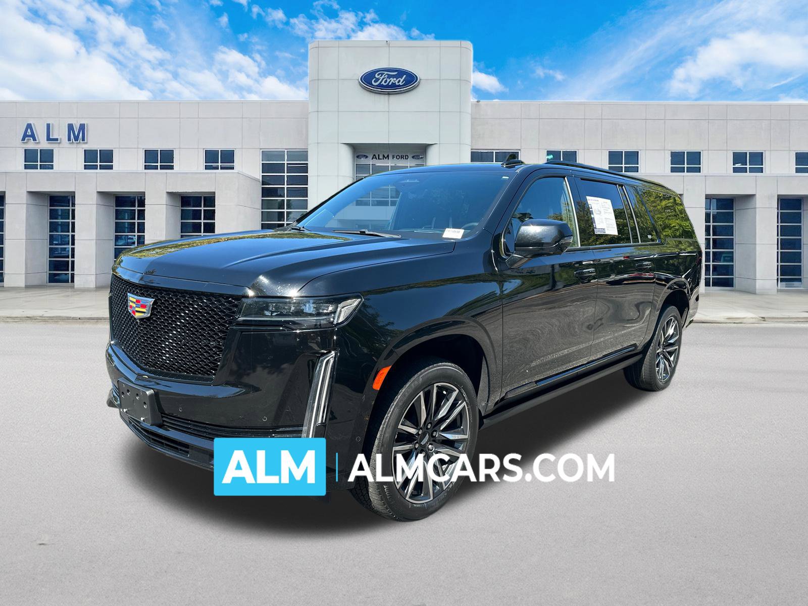 Used 2023 Cadillac Escalade ESV Sport Platinum AWD/4WD image 1