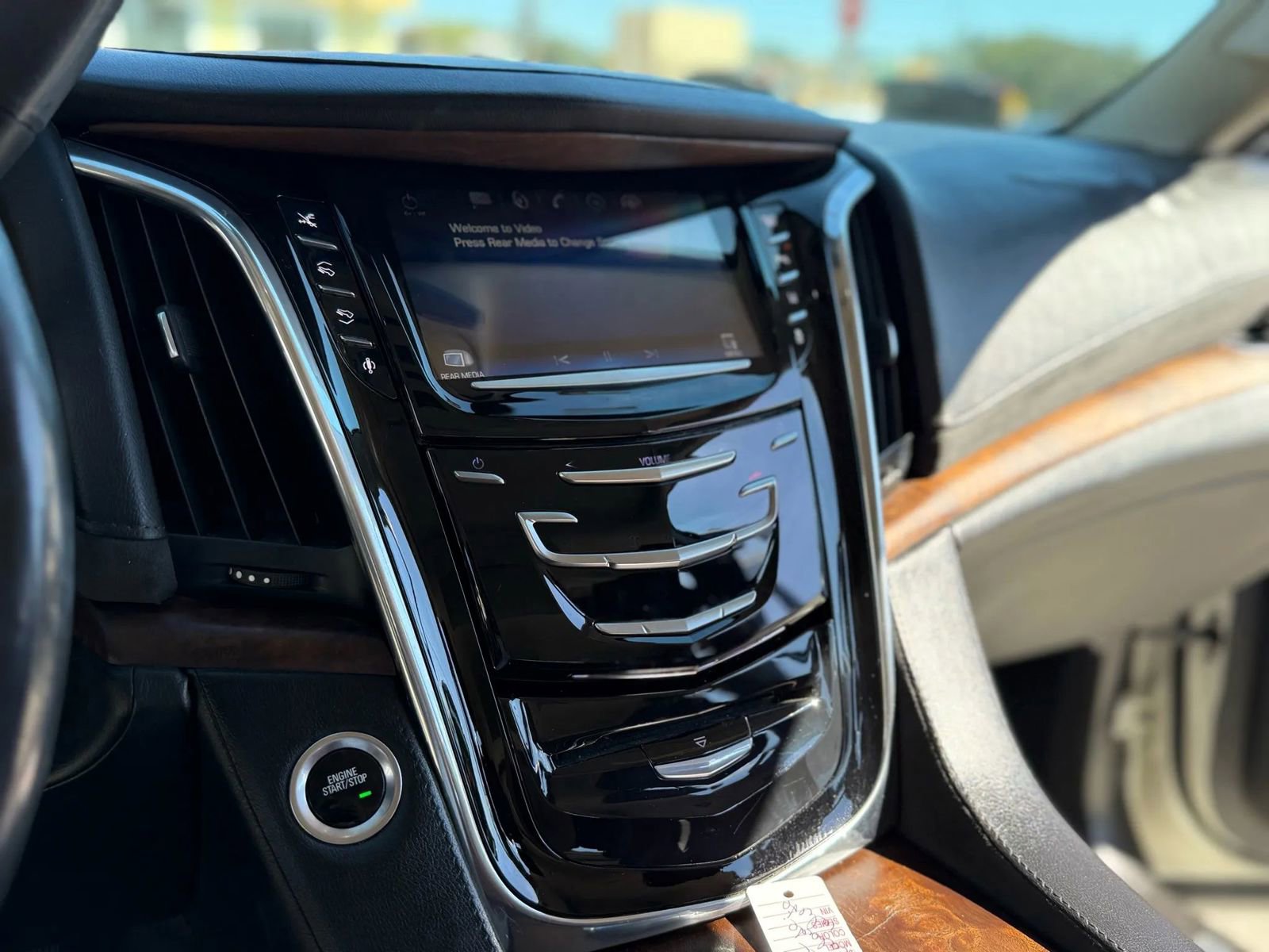 Used 2015 Cadillac Escalade ESV Premium image 29