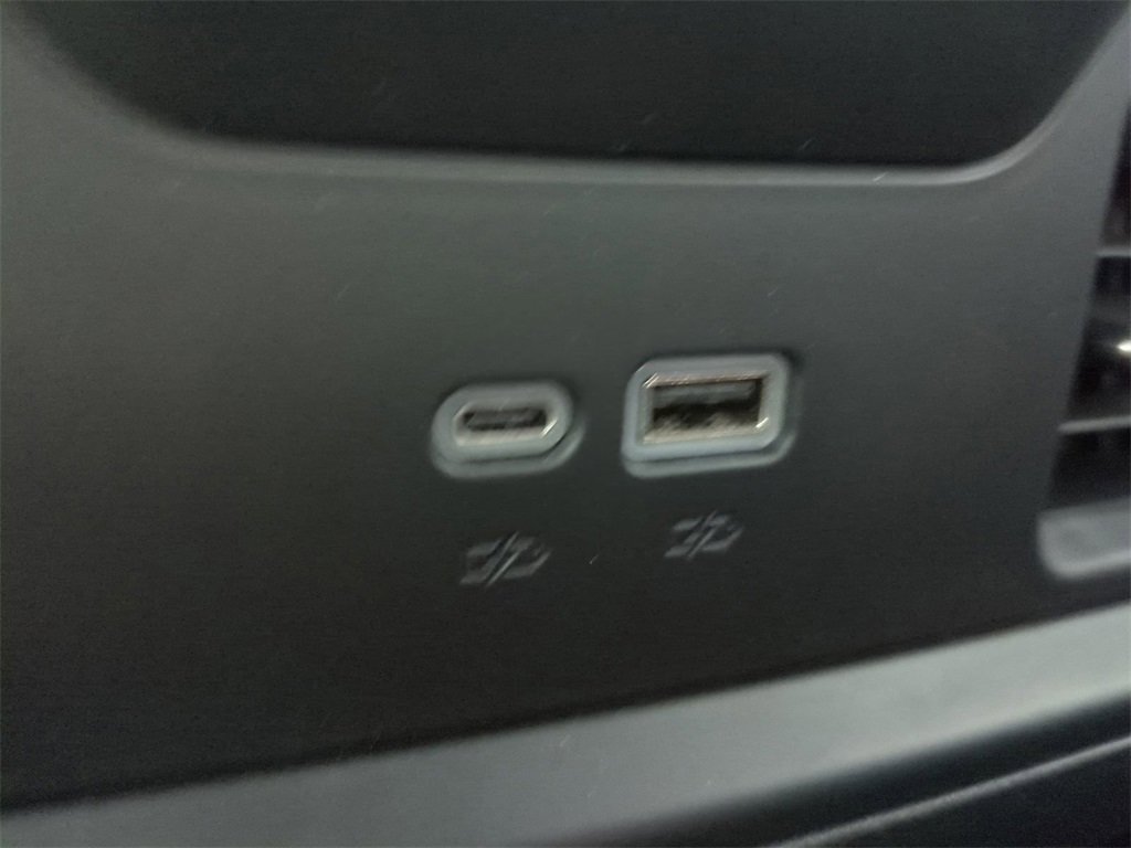 Used 2023 Chevrolet Silverado 1500 RST image 16