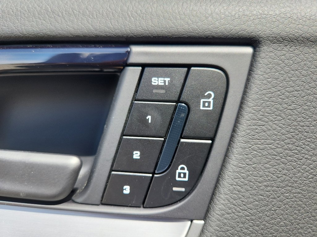 New 2026 Porsche Cayenne image 16