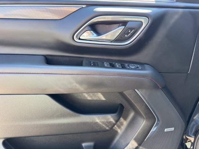 Certified 2023 Chevrolet Suburban RST w/ Luxury Package AWD/4WD image 19
