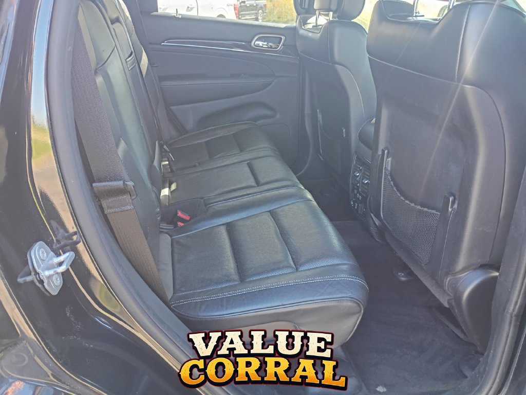 Used 2016 Jeep Grand Cherokee Overland w/ Advanced Technology Group AWD/4WD image 21