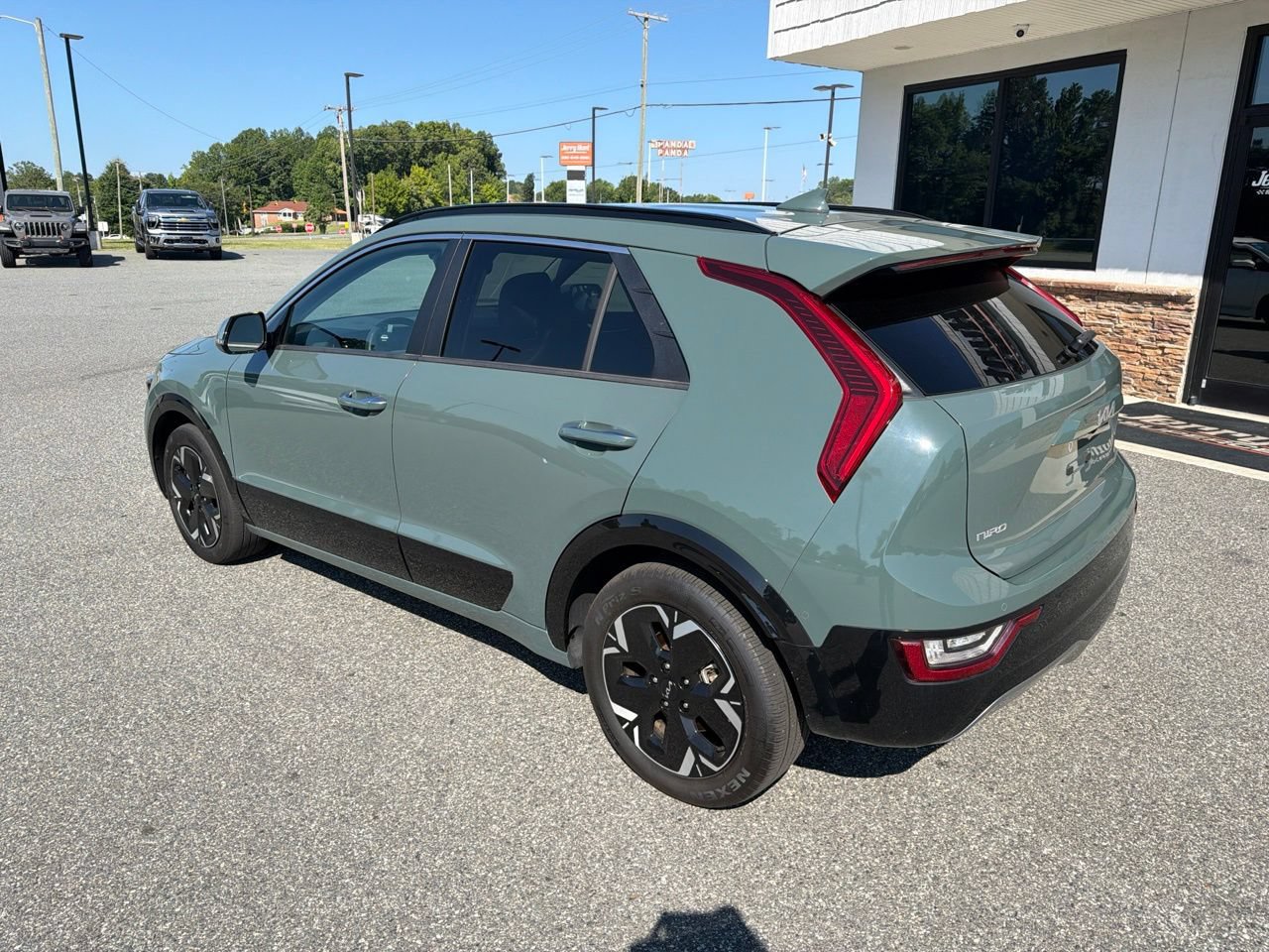 Used 2024 Kia Niro Wave w/ Wave Preserve Package FWD image 5