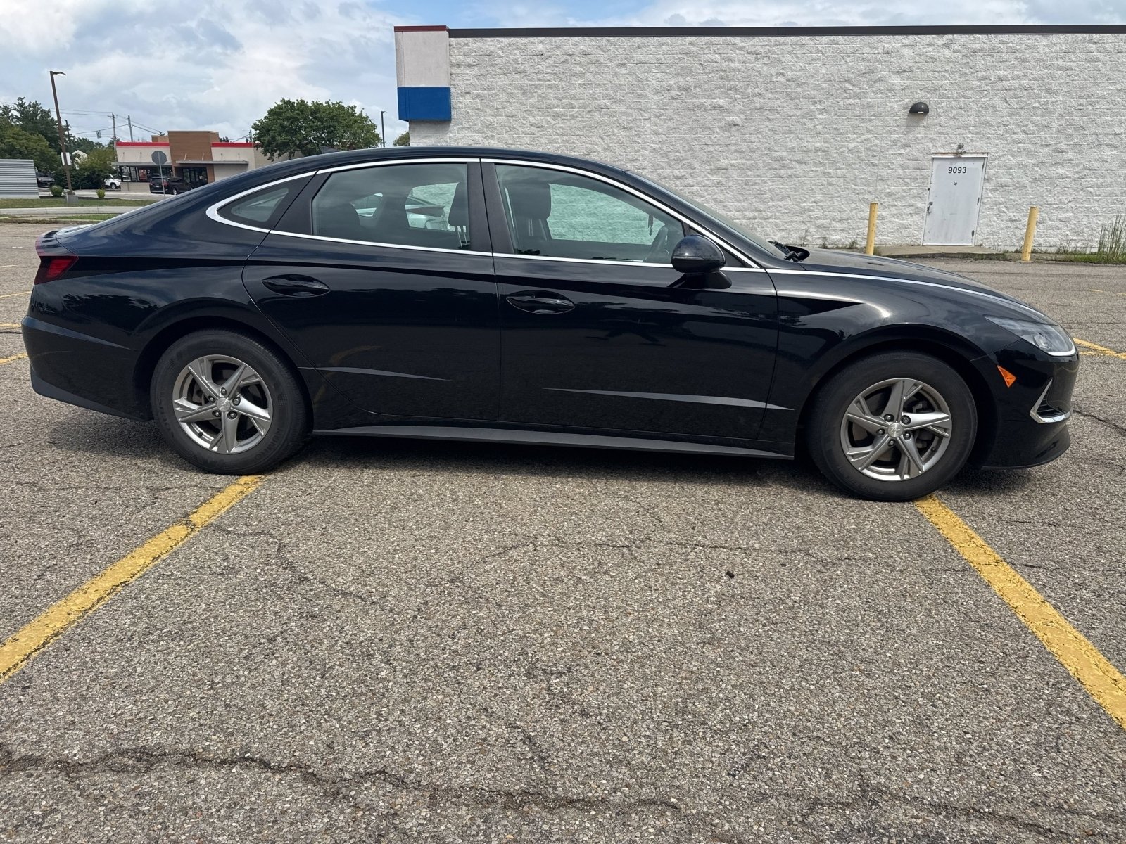 Used 2023 Hyundai Sonata SE FWD image 21