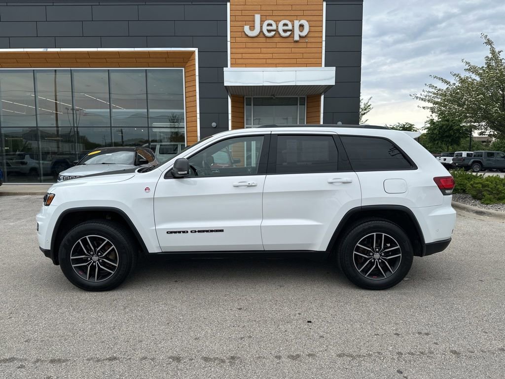 Used 2018 Jeep Grand Cherokee Trailhawk w/ Trailhawk Luxury Group AWD/4WD image 10