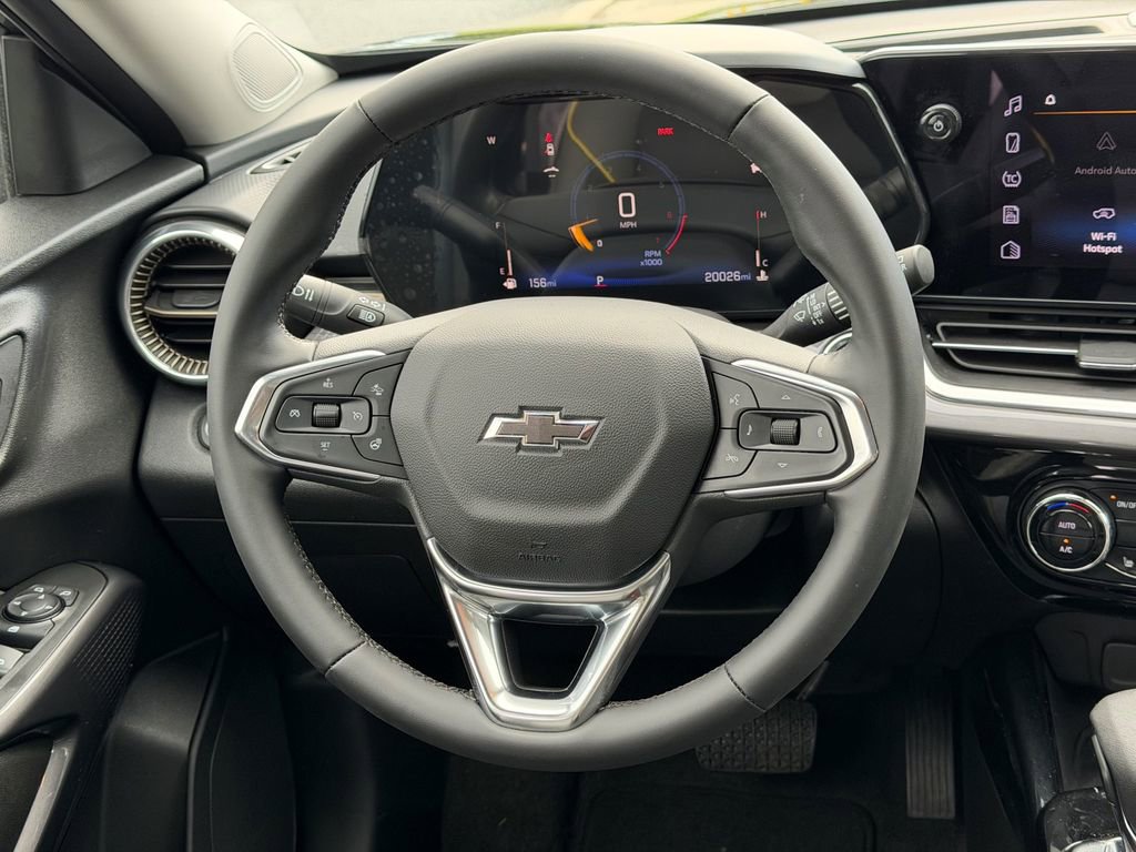 Used 2024 Chevrolet Trax ACTIV w/ Sunroof Package FWD image 22