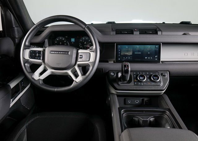 Used 2023 Land Rover Defender 110 S image 11